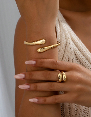 Drop Crossing Bangle