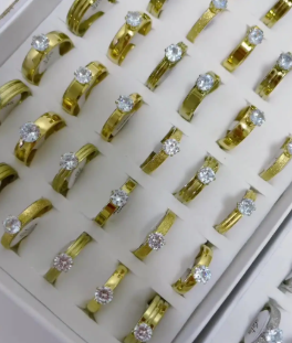 synthetic cubic zirconia